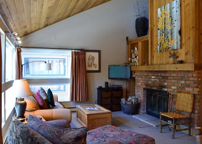 Remodeled 2 Bedroom East Vail Condo 6G With Hot Tub Market Free Shuttle